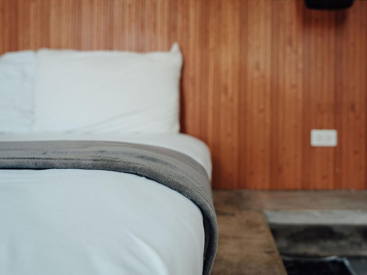 Hostel-island Paradise, Saboga And Noelia (adults Only) Hotel