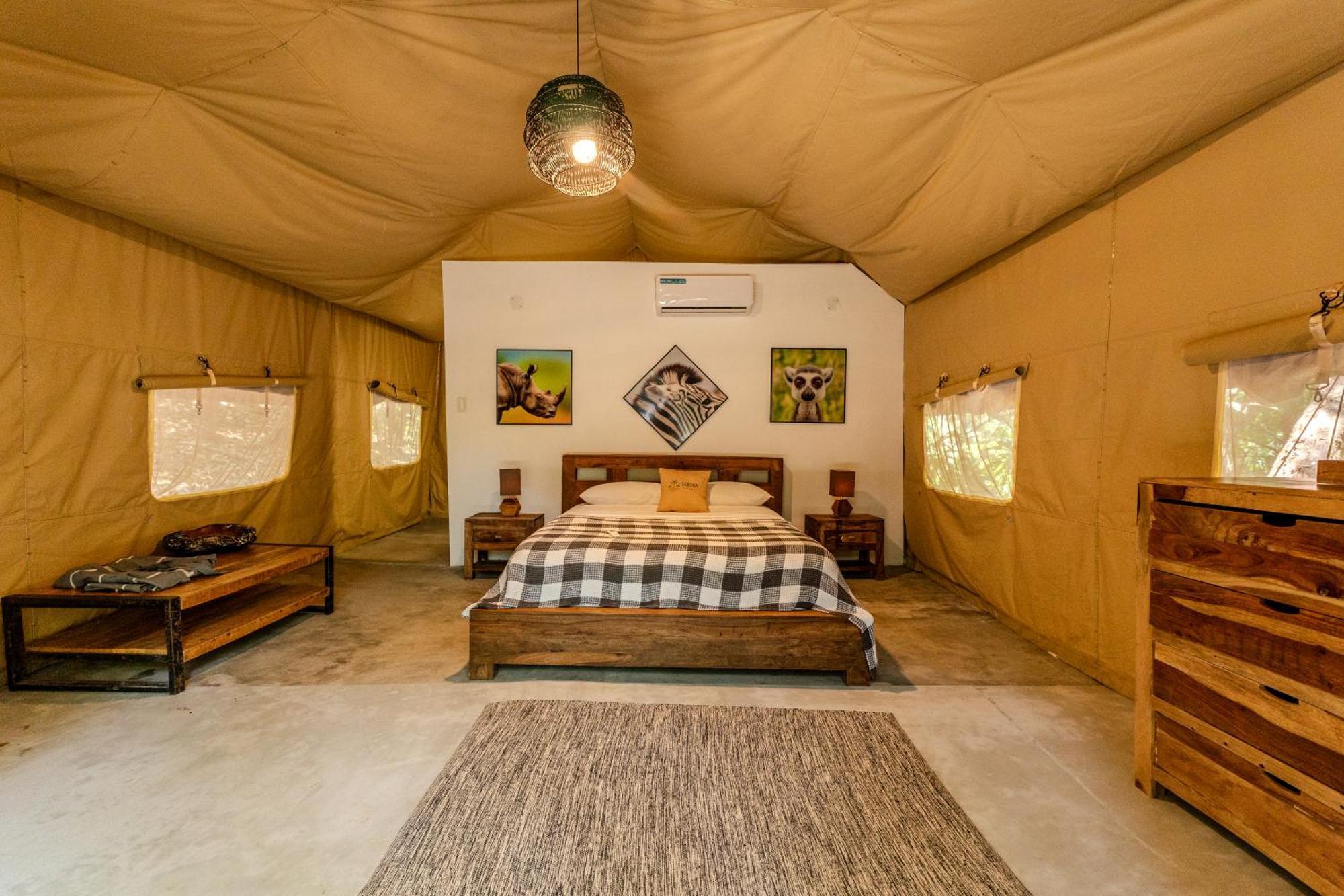 Hostel-island Paradise, Saboga And Noelia (adults Only)