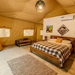 Hostel-Island Paradise, Saboga Lodge And Villa Noelia (Adults Only)